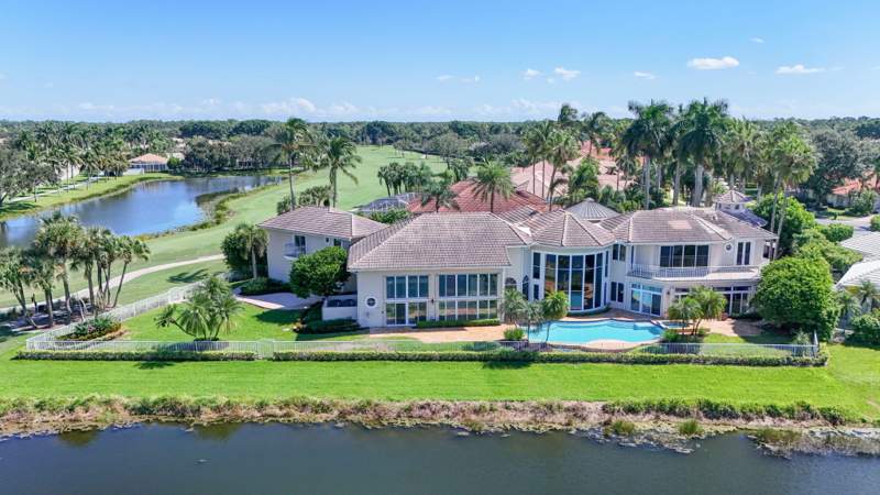 5 bedroom Single Family Residence at 10248 Heronwood Lane, Ibis Golf And Country Club 4, West Palm Beach — photo 2