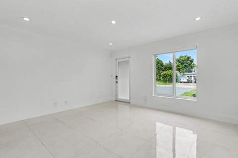 6320 Adams Street, Hollywood FL - photo 12 of 42