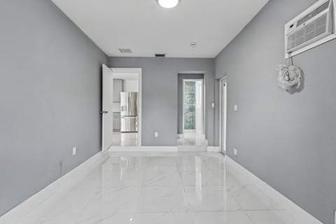 6320 Adams Street, Hollywood FL - photo 14 of 42