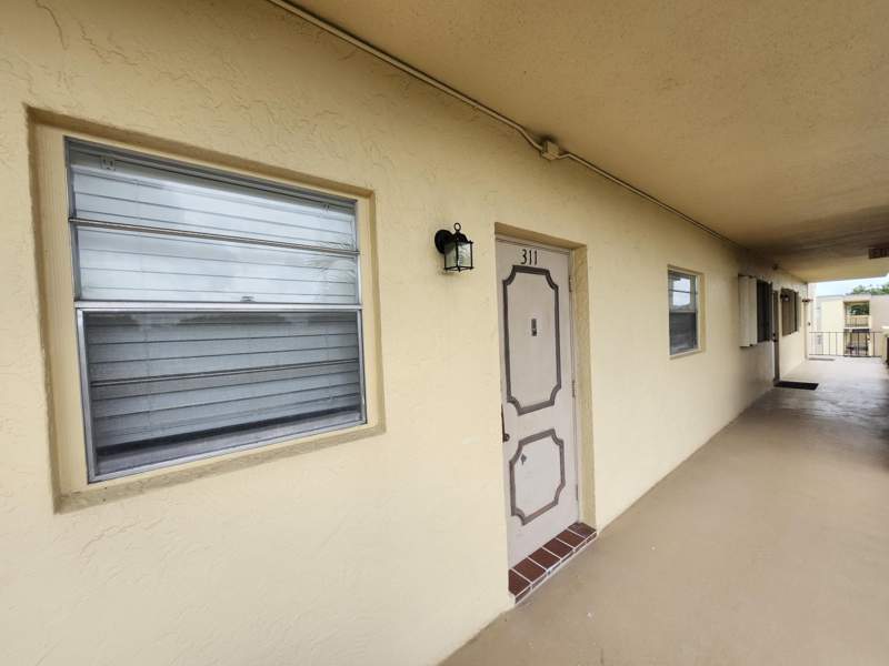 2 bedroom Condominium at 351 Cambridge Road #311, Cambridge House West, Hollywood — photo 3