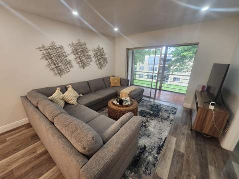351 Cambridge Road #311, Hollywood FL - photo 8 of 32