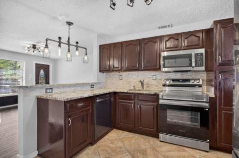 2511 NE 9th Terrace, Pompano Beach FL - photo 14 of 57