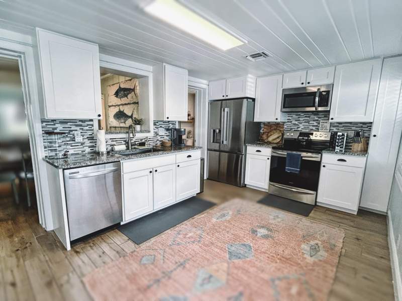 3 bedroom Single Family Residence at 604 NW Poinsettia Street, Riverside Park, Stuart — photo 4