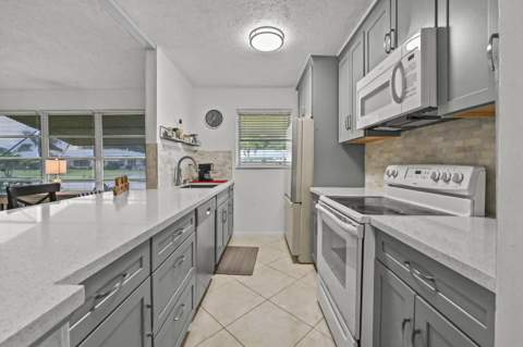 120 High Point Boulevard #C, Delray Beach FL - photo 8 of 31