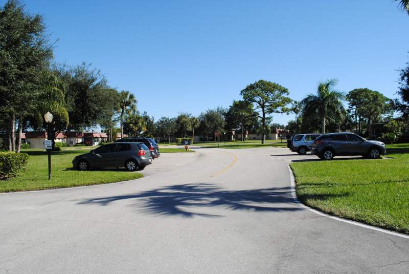 2 bedroom Condominium at 815 Salem Lane, Covered Bridge Condo, Lake Worth — photo 3