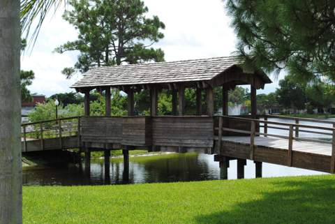 815 Salem Lane, Lake Worth FL - photo 12 of 37