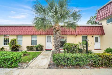 815 Salem Lane, Lake Worth FL - photo 23 of 37