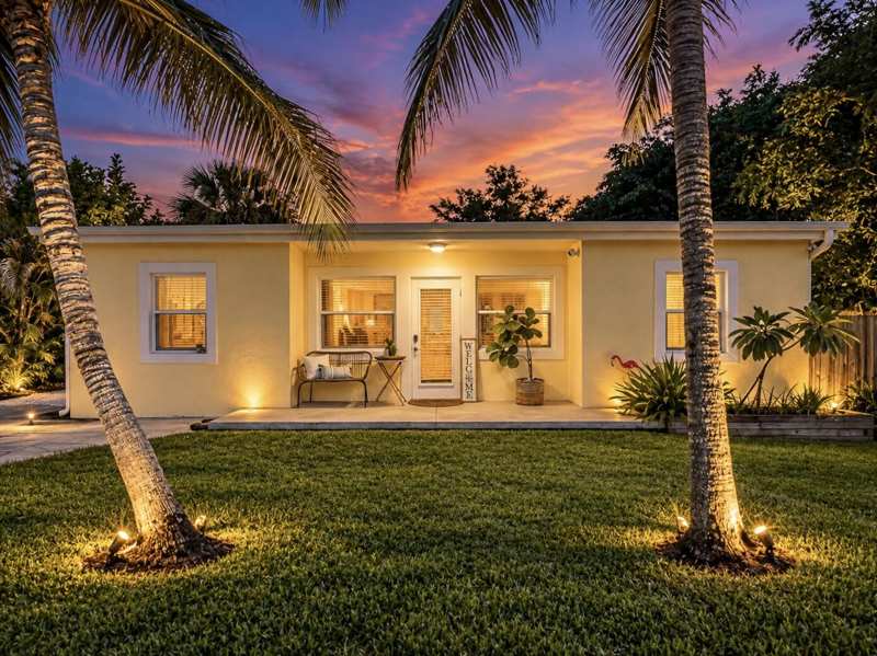 3 bedroom Single Family Residence at 604 NW Poinsettia Street, Riverside Park, Stuart — photo 1