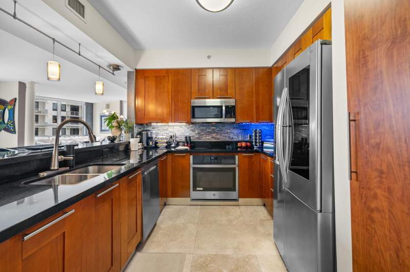 3 bedroom Condominium at 350 SE 2nd Street #1870, 350 Las Olas Place, Fort Lauderdale — photo 4