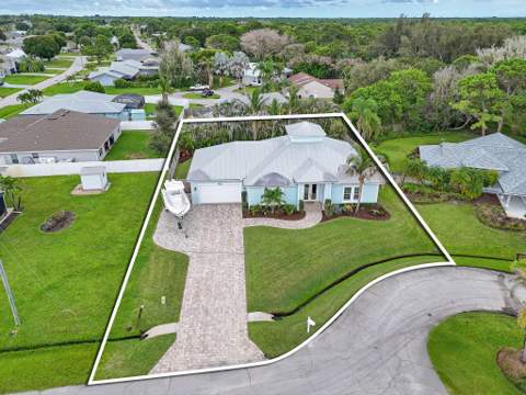2532 SE Jason Place, Port St. Lucie FL - photo 11 of 78