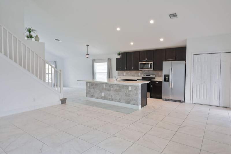 4 bedroom Single Family Residence at 9725 Starboard Drive, Morningside Palm Breezes Club Phase 2A, Fort Pierce — photo 3