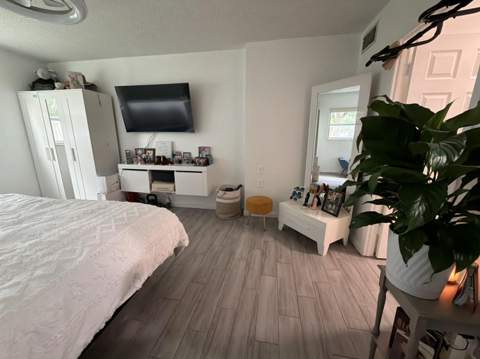 320 NE 12th Avenue #105, Hallandale Beach FL - photo 14 of 46