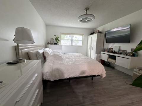 320 NE 12th Avenue #105, Hallandale Beach FL - photo 15 of 46