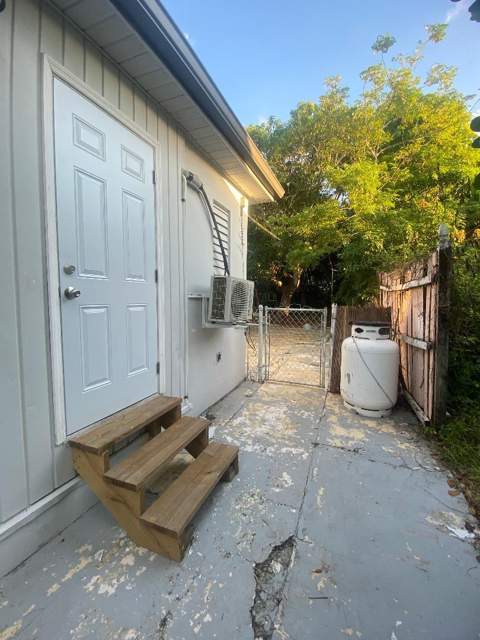 1501 N 18th Avenue, Lake Worth Beach FL - photo 16 of 26