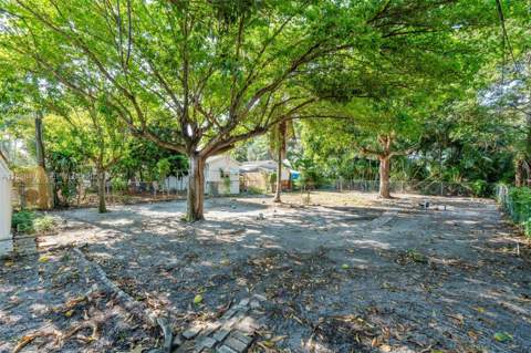 1501 N 18th Avenue, Lake Worth Beach FL - photo 23 of 26