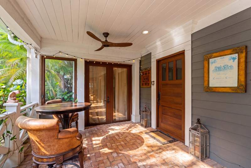 6 bedroom Single Family Residence at 613 S Lakeside Drive, Lake Worth Town Of Add 1, Lake Worth Beach — photo 3