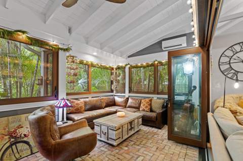 613 S Lakeside Drive, Lake Worth Beach FL - photo 6 of 56