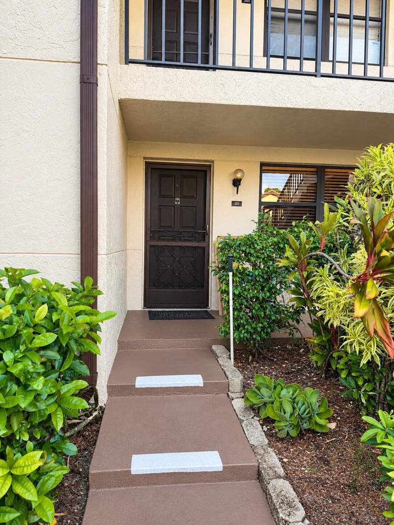 2 bedroom Condominium at 7642 Tahiti Lane #101, Lucerne Pointe One,Two,Three Four,Seven,Eight,Nine, Lake Worth — photo 2