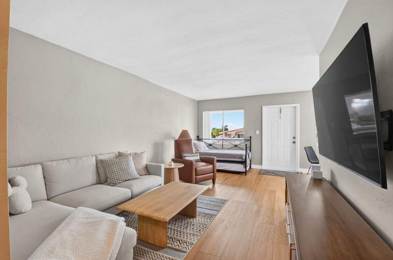1 bedroom Condominium at 2290 Sunset Avenue #20, Lakeside Point Apt 12 Condo, Lake Worth Beach — photo 2