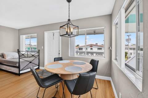 2290 Sunset Avenue #20, Lake Worth Beach FL - photo 6 of 19
