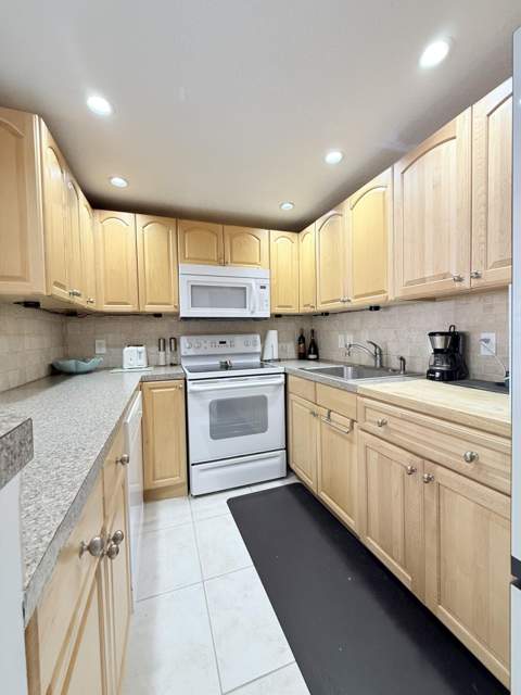 43 Tilford C, Deerfield Beach FL - photo 12 of 40