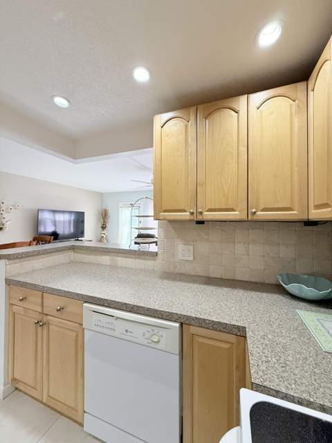 43 Tilford C, Deerfield Beach FL - photo 13 of 40
