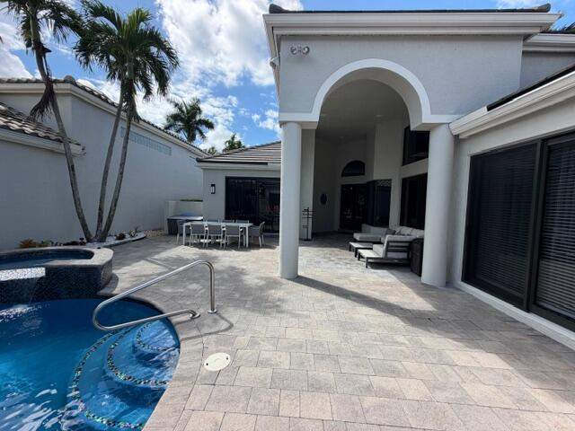 4 bedroom Single Family Residence at 3549 NW Clubside Circle, Clubside At Woodfield Country Club, Boca Raton — photo 3