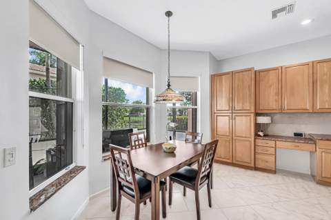 7546 Pebble Shores Terrace, Lake Worth FL - photo 12 of 74