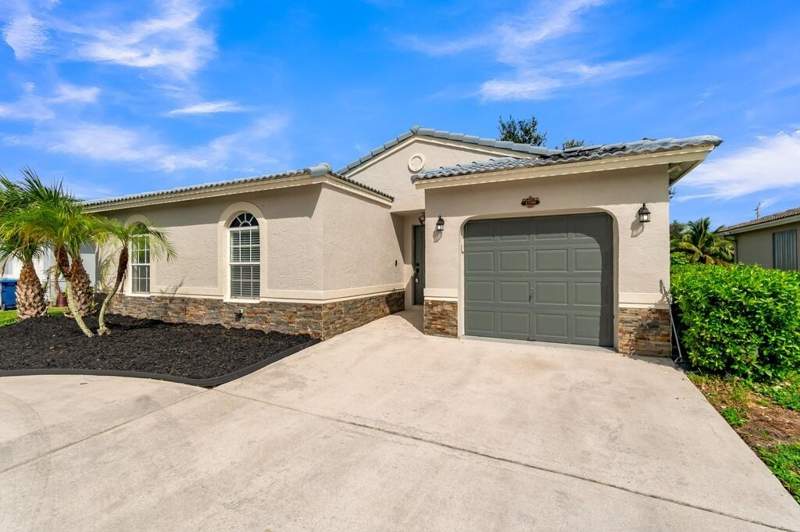 4 bedroom Single Family Residence at 1790 NW 56th Avenue, The Estates Of Wimbledon, Lauderhill — photo 4