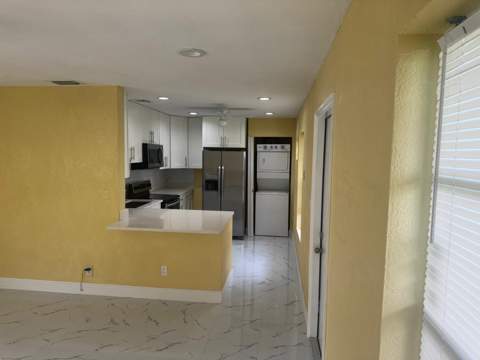 6114 Royal Palm Boulevard, Margate FL - photo 16 of 39