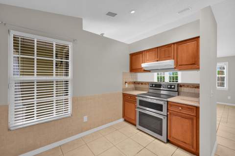 351 SW Dwight Avenue, Port St. Lucie FL - photo 12 of 40