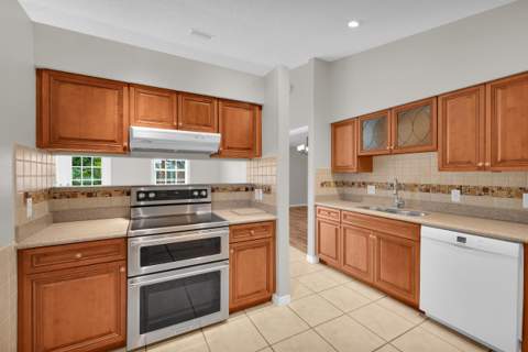 351 SW Dwight Avenue, Port St. Lucie FL - photo 13 of 40