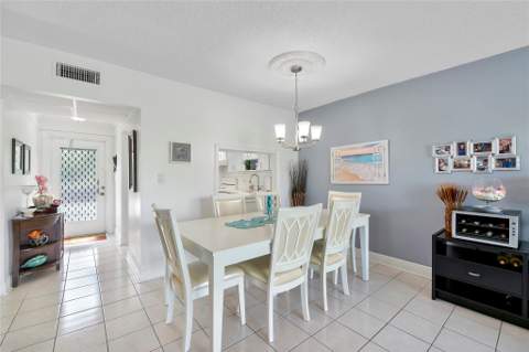 7807 Golf Cir Drive #211, Margate FL - photo 6 of 31