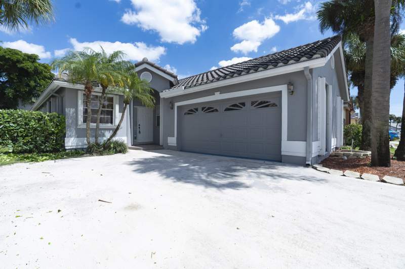 3 bedroom Single Family Residence at 6162 Bay Isles Drive, Sawgrass Lakes Homes, Boynton Beach — photo 2