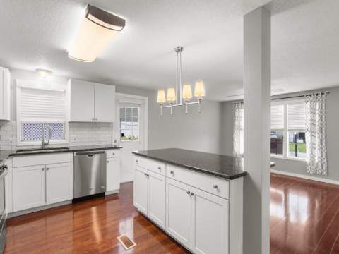 395 NE Jade Circle, Jensen Beach FL - photo 10 of 27