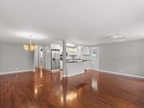 395 NE Jade Circle, Jensen Beach FL - photo 13 of 27