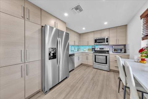 3520 Oaks Way #904, Pompano Beach FL - photo 7 of 54