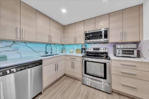 3520 Oaks Way #904, Pompano Beach FL - photo 10 of 54