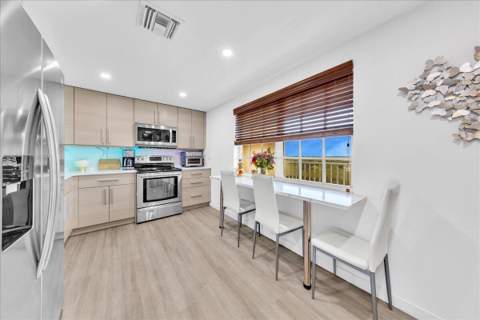 3520 Oaks Way #904, Pompano Beach FL - photo 11 of 54