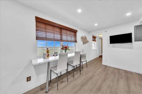 3520 Oaks Way #904, Pompano Beach FL - photo 12 of 54
