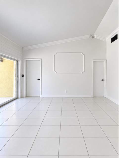 2465 Kimmie Drive, Hollywood FL - photo 10 of 37