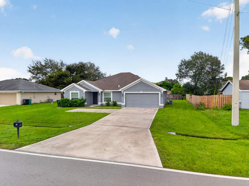 4 bedroom Single Family Residence at 1317 SE Sandia Drive, Port St Lucie Section 2, Port St. Lucie — photo 2
