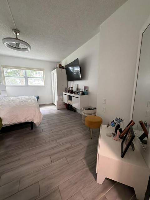 320 NE 12th Avenue #105, Hallandale Beach FL - photo 11 of 46