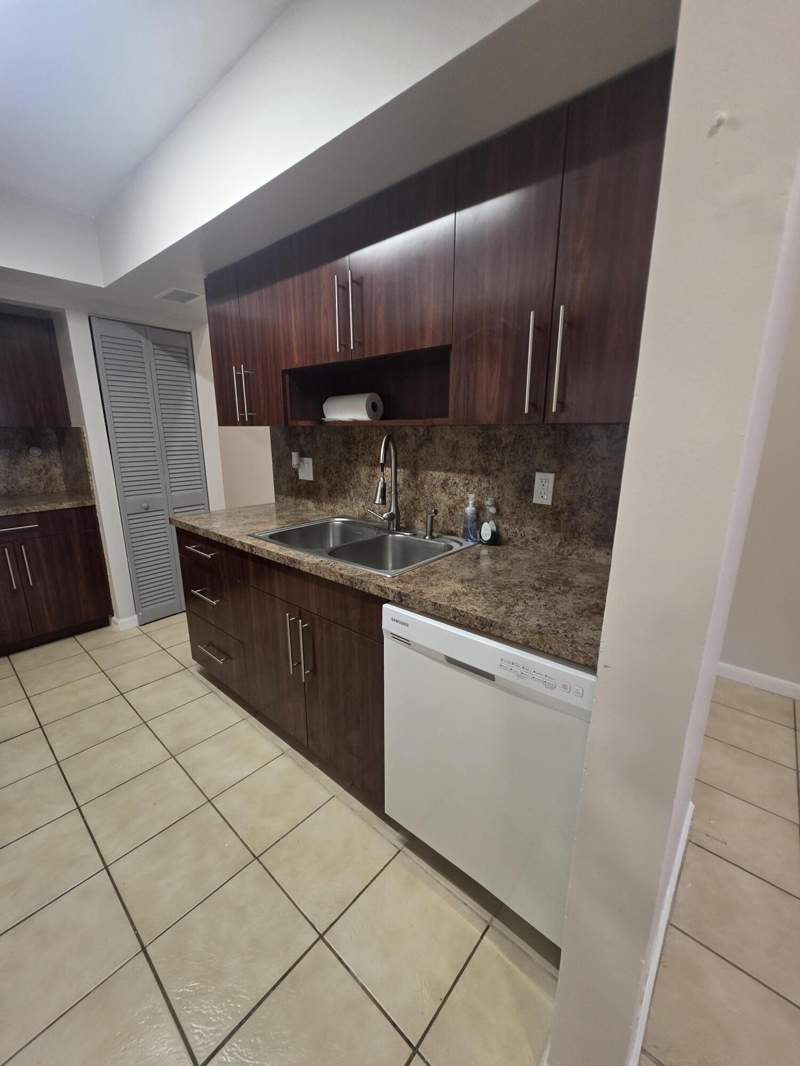 3 bedroom Single Family Residence at 1320 SW 75th Avenue, North Lauderdale Village Sec 6, North Lauderdale — photo 5