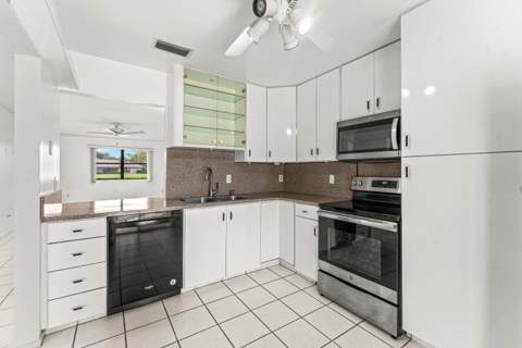 83 Wood Rose Court, Royal Palm Beach FL - photo 9 of 31