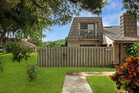 4216 Palm Bay Circle #B, West Palm Beach FL - photo 6 of 44