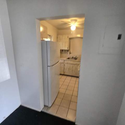 617 NW 13th Terrace, Fort Lauderdale FL - photo 6 of 13