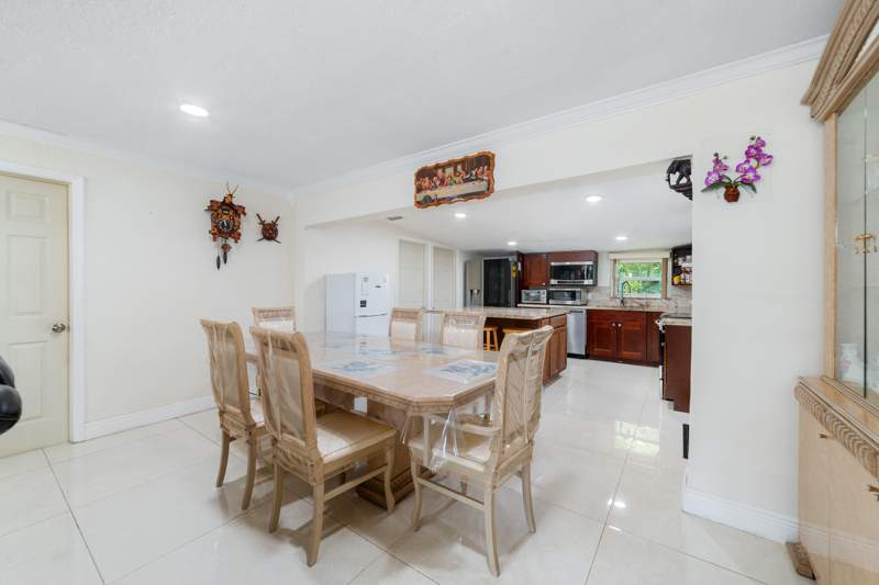 3 bedroom Single Family Residence at 6635 Hope Street, Palm Lane Villa, Hollywood — photo 5