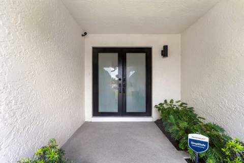 5571 Sugar Mill Court, Delray Beach FL - photo 14 of 64