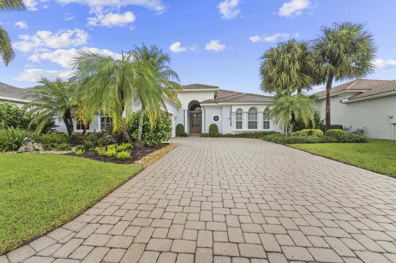 3 bedroom Single Family Residence at 2483 SW Bridgeview Terrace, Palm Cove, Palm City — photo 1